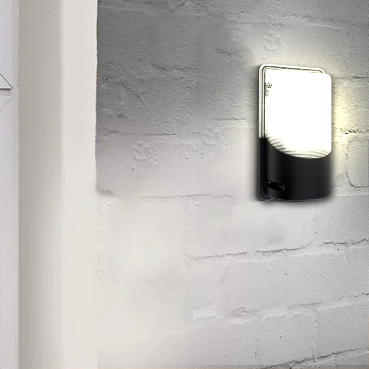 Ultralight 15W LED Wall Light (FYL0202) - Image 3