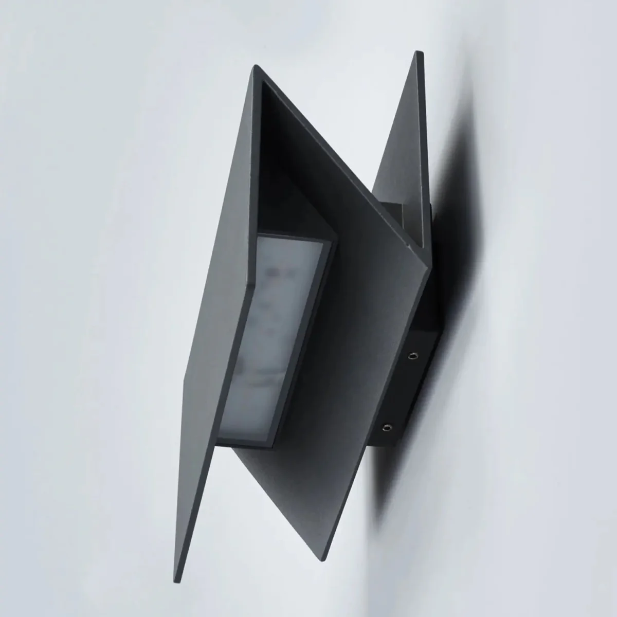 Modern LED Wall Light 14.4W (H1521) – 3000K Warm White, IP54, Black Aluminum Fixture for Entrances & Corridors - Image 7