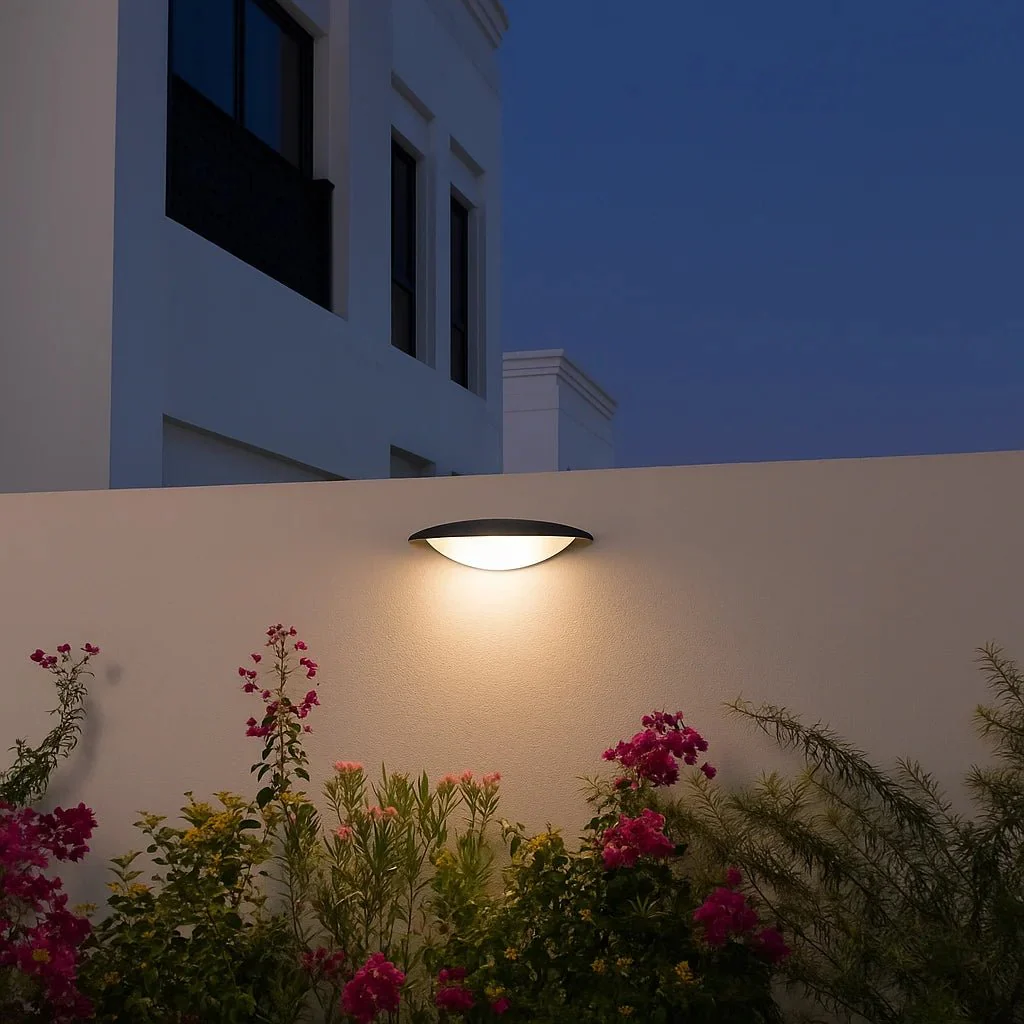 Modern Outdoor Wall Light 12W IP54 (JW182A) – Daylight LED – energy-efficient lighting - Image 3