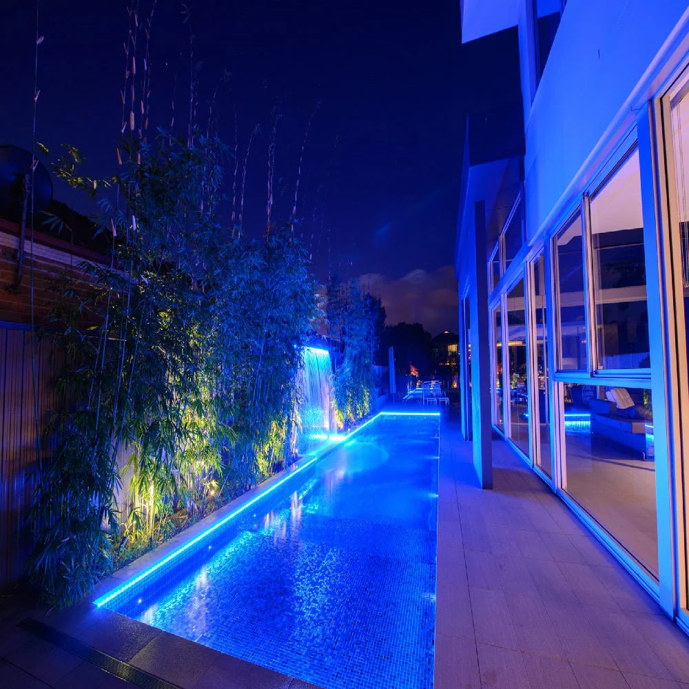 Ultralight Outdoor Strip Light 50M RGB 220V IP65 (5050-80L) - Image 6