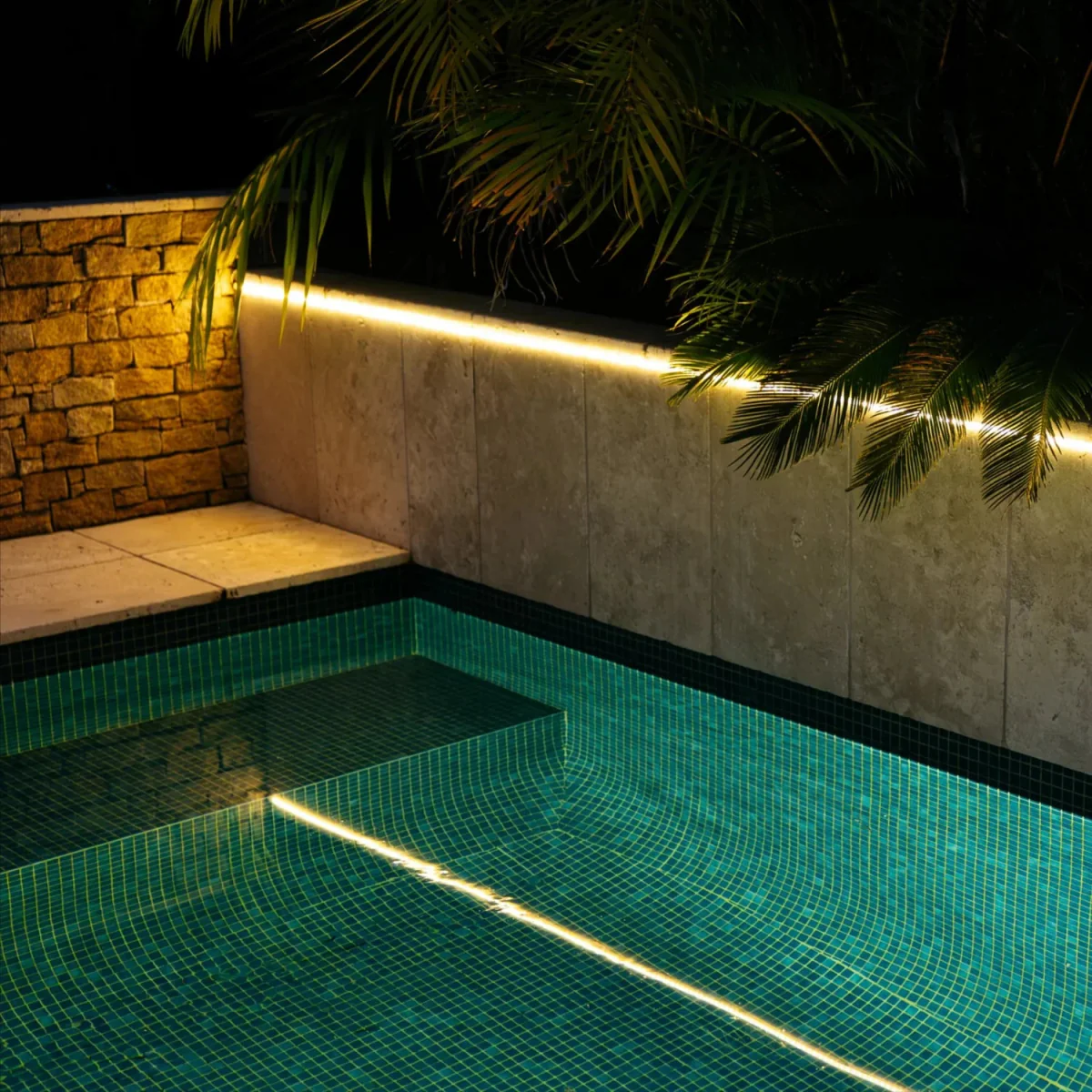 Smart Outdoor Strip Light 20M 10W/M - Mobile App Controlled (2219-240P) - Image 3