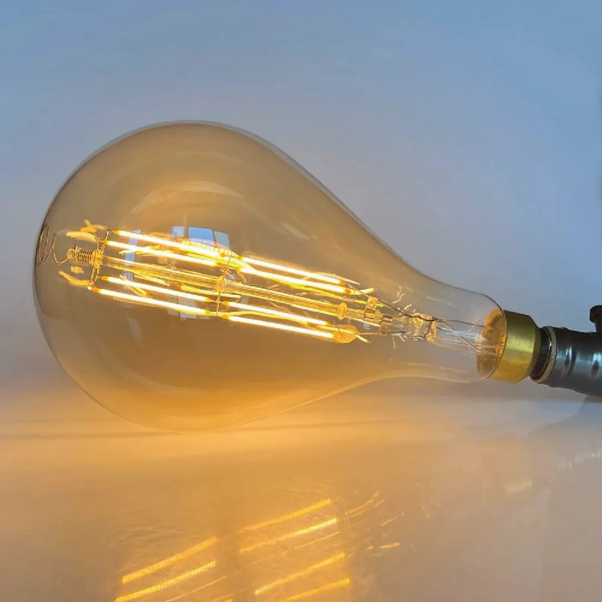 Ultralight Decorative LED Filament Bulb 8W E27 (A160) - Image 4