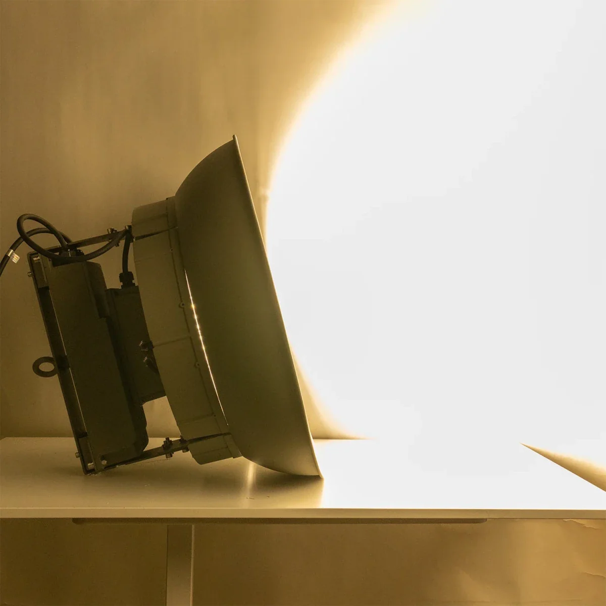 Ultralight LED High Bay Light 1000W IP66 (ZY-2098) - Image 3