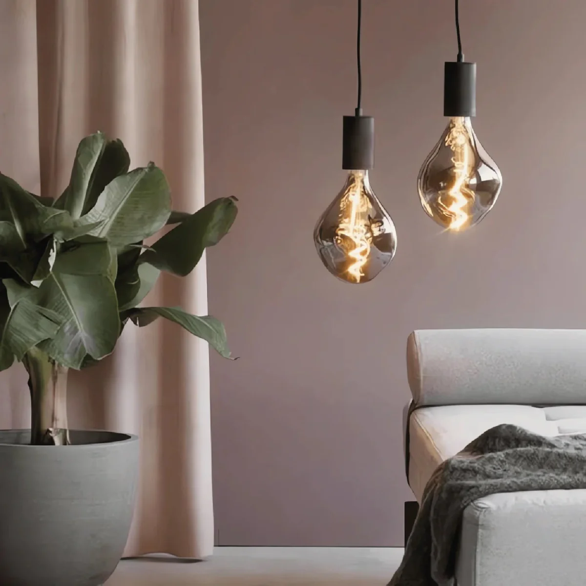 Ultralight LED Filament Bulb E27 4.5W (UTL-PS150SG) - Image 3