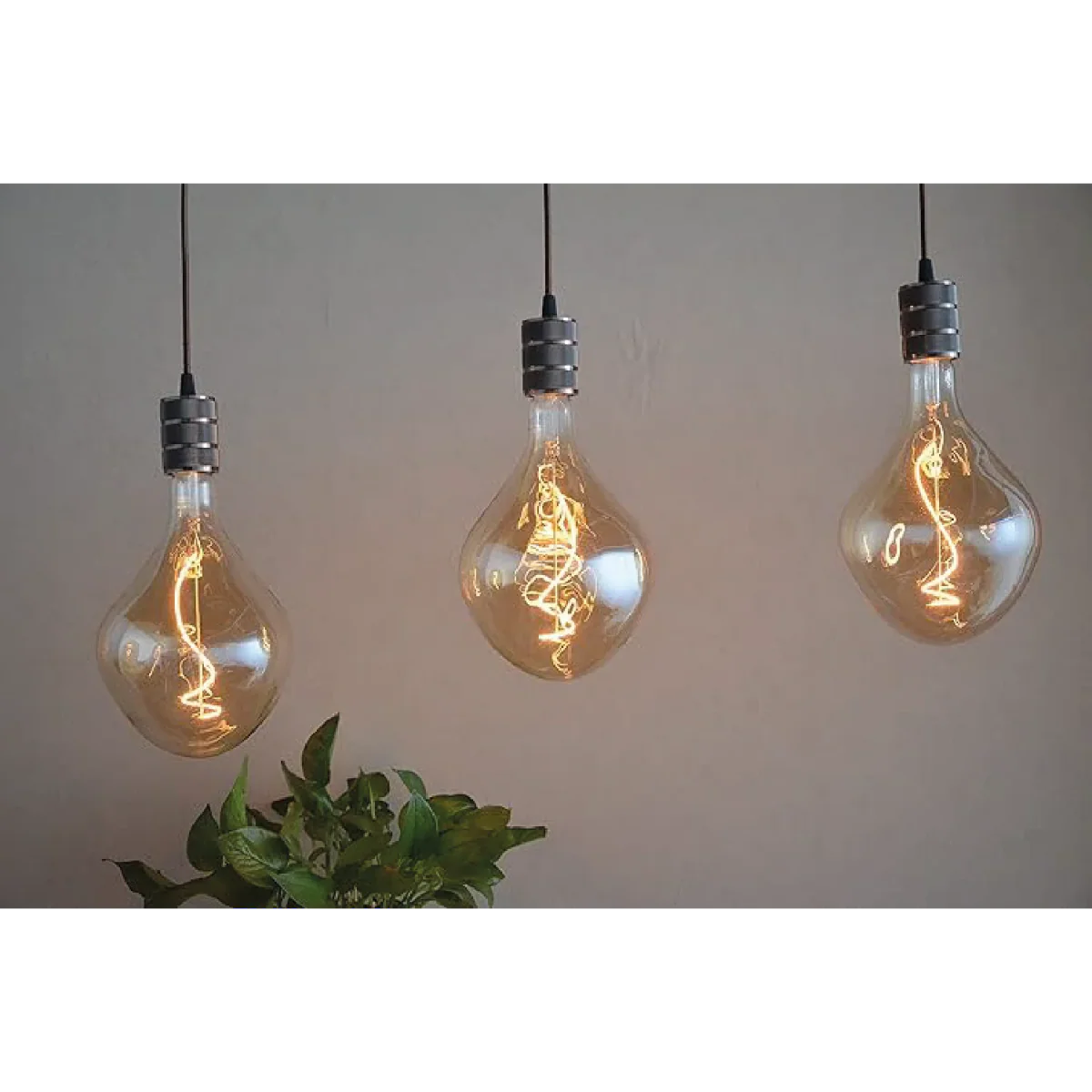 Ultralight LED Filament Bulb E27 4.5W (UTL-PS150SG) - Image 4