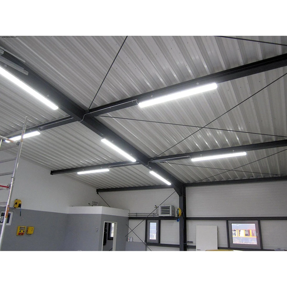 Ultralight Linear LED Tri-Proof Light 60000 Hours IP65(UTL-WP0B) - Image 3