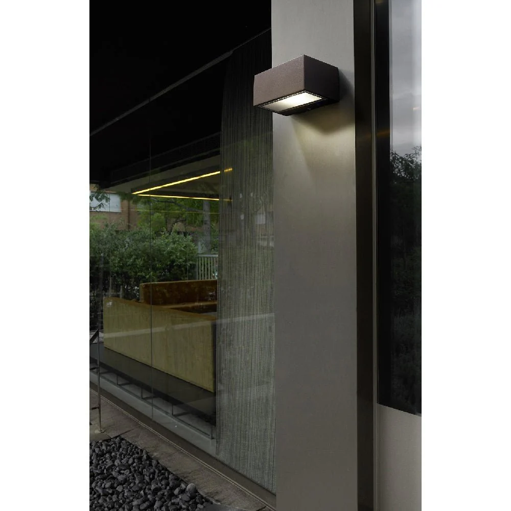 Ultralight Up and Down LED Wall Light (7760) - Image 5