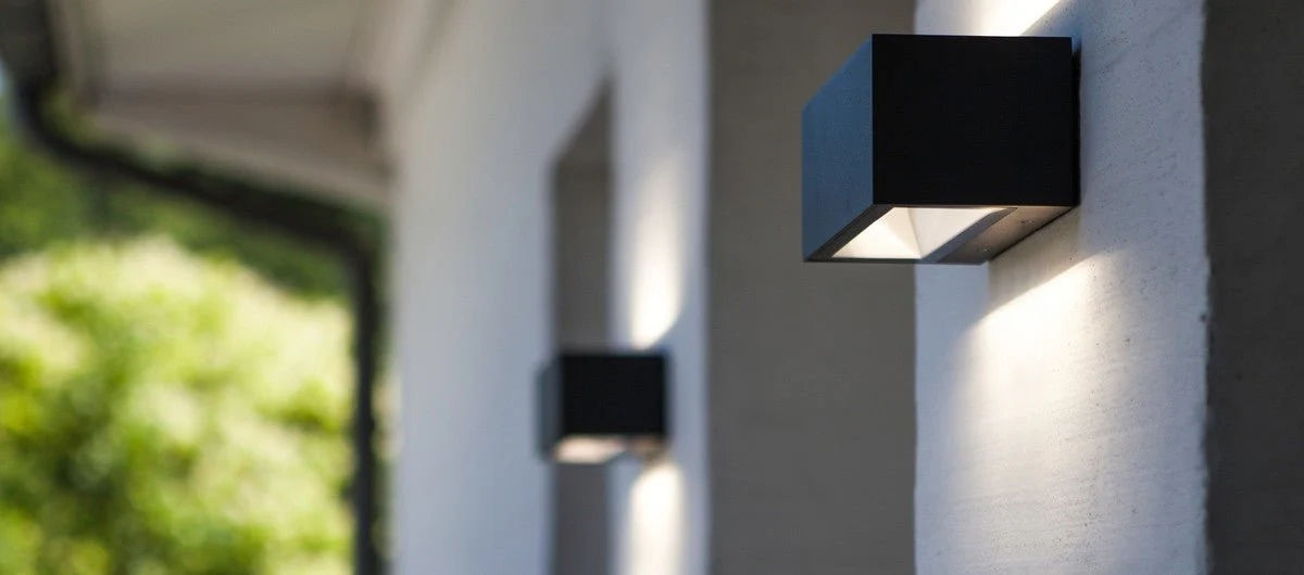 Ultralight Up and Down LED Wall Light (7760) - Image 6